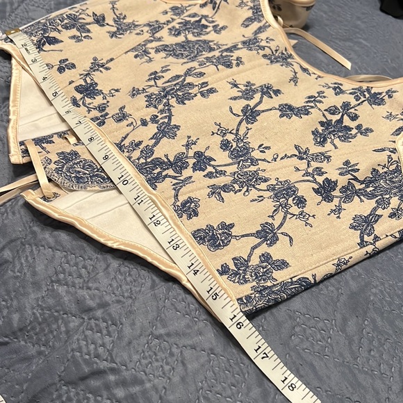 Floral corset - Picture 8 of 10